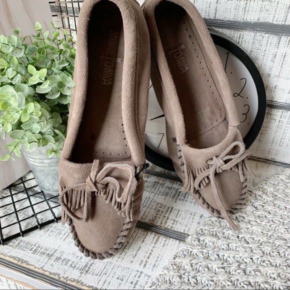 Minnetonka Shoes - Minnetonka moccasins sz 10